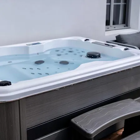 Avec Jacuzzi Et Clim A Marsilly * Lagord